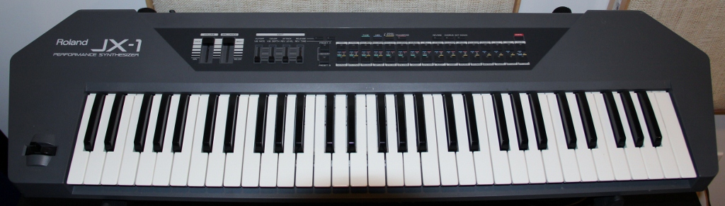 Roland JX-1